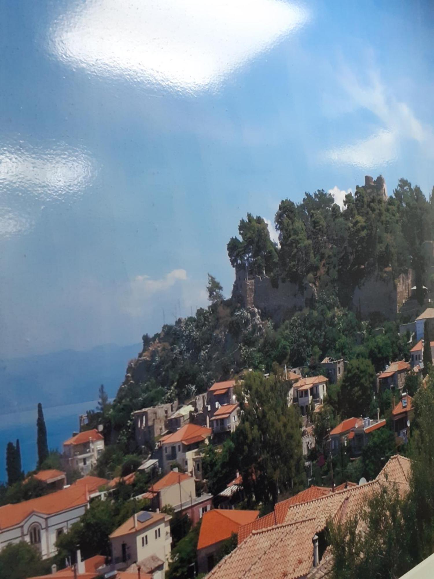 Tzil Home Kyparissia Exterior foto